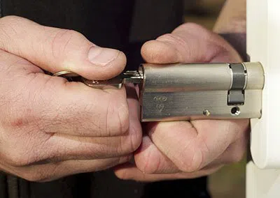 Super Locksmith Services Lynn, MA 781-203-8010 Super Locksmith Services Lynn, MA 781-203-8010 - 29-10